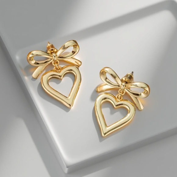 Bow & Heart Minimalist Dangling Earrings - Picture 3 of 3